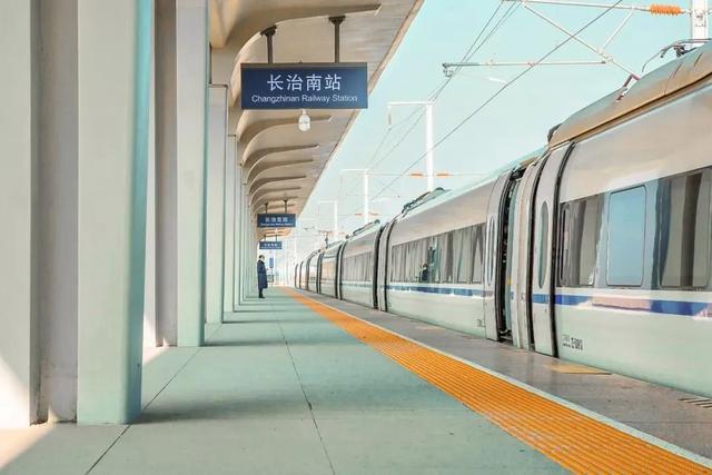 南陽(yáng)高鐵最新動(dòng)態(tài)，探秘小巷風(fēng)味，啟程高鐵新篇章