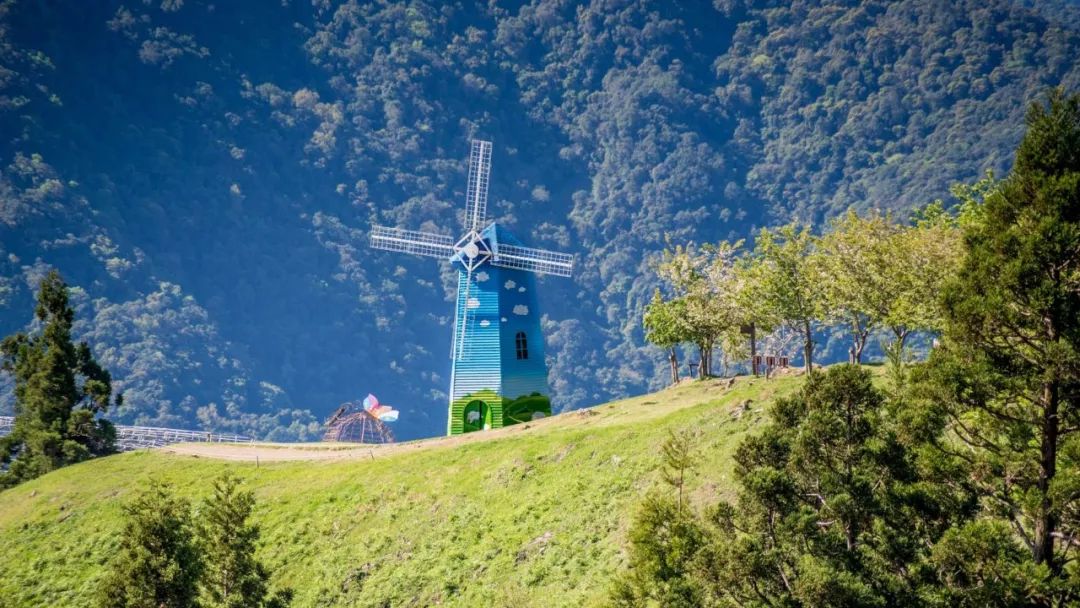 東方電影，自然美景探索之旅的視覺盛宴