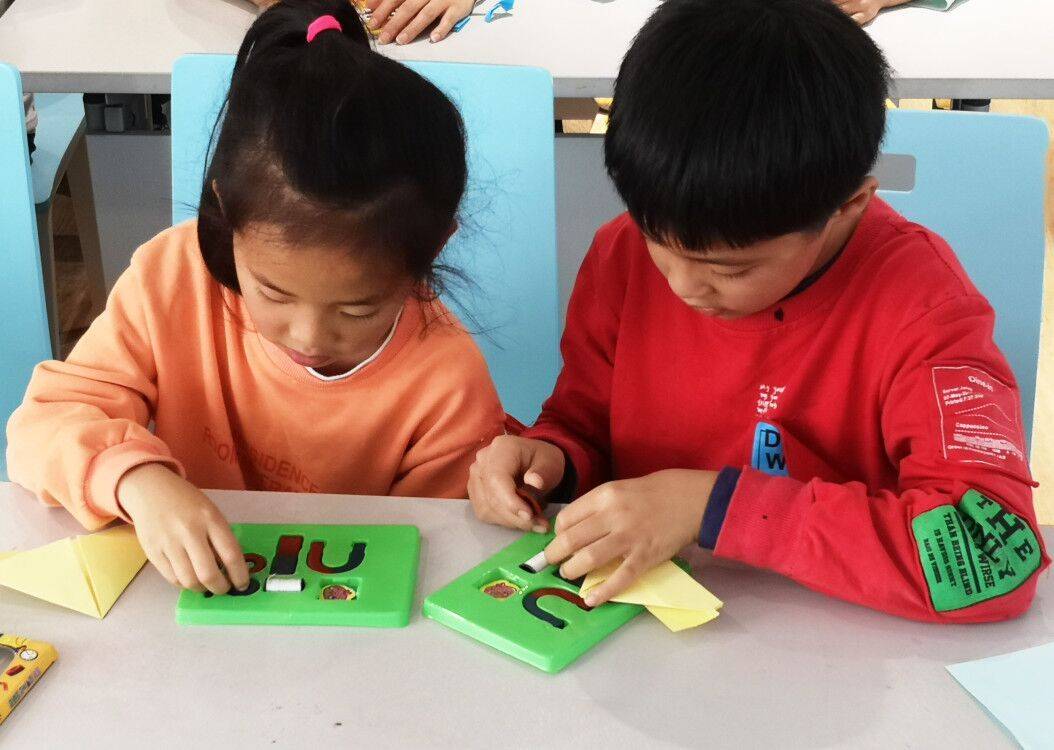 彩虹科技最新動態(tài)，探索自然美景之旅，追尋內(nèi)心平和與寧靜的旅程
