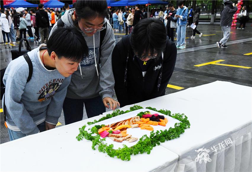 探索小巷深處的獨(dú)特風(fēng)味，精選黨課講稿帶你走進(jìn)隱藏的美食天堂（2022年黨課講稿六篇匯總）