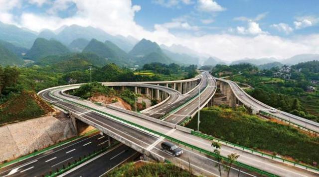 景東高速公路最新動態(tài)與小巷獨(dú)特風(fēng)味探秘