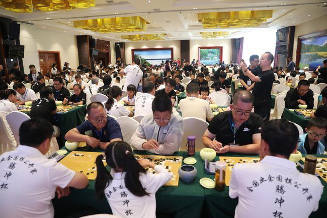 樂游棋牌最新版，科技重塑棋牌世界，智能娛樂生活暢享體驗